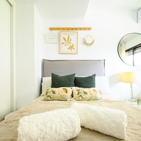 Estudio Con Parking Teatinos Malaga Living Exterior photo